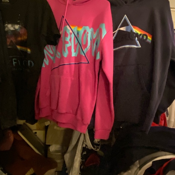 Lot of 5 Pink Floyd tees and hoodies - Picture 4 of 4